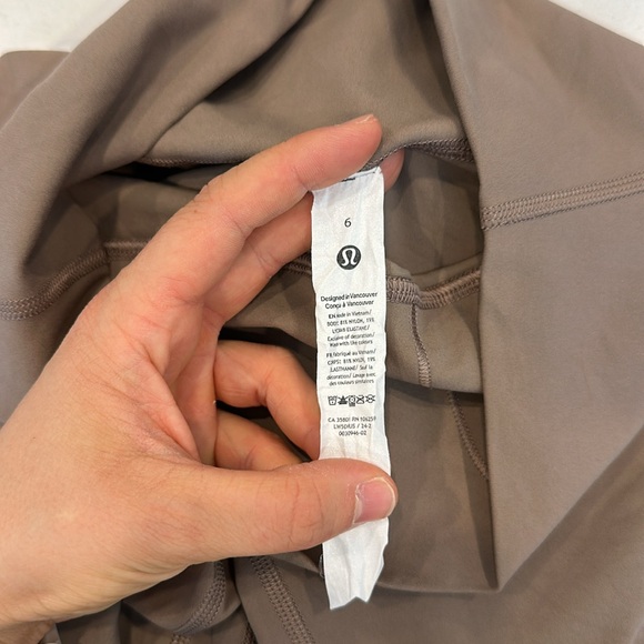 Lululemon (Peloton) Align Leggings - size 6 - Picture 2 of 3